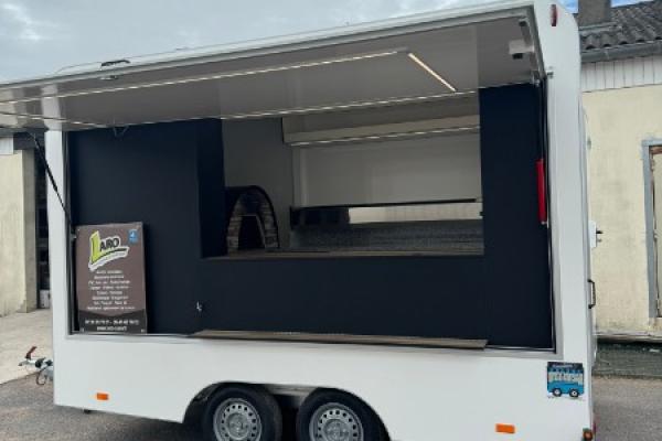 Aménagement d'une remorque Food truck pizza